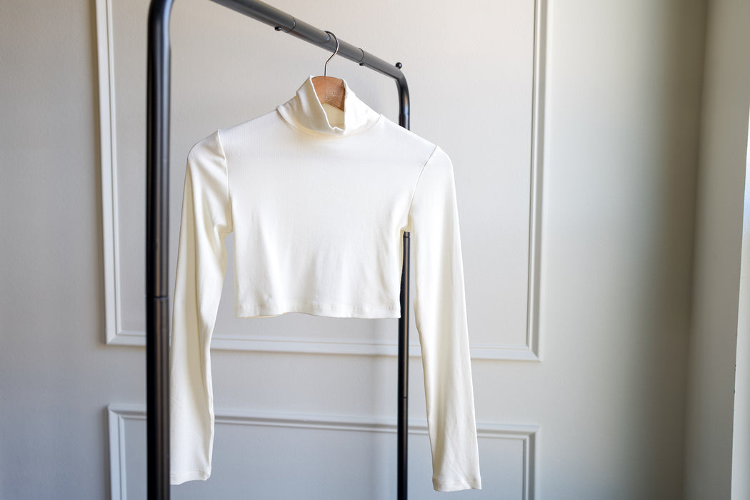 Long Sleeve Cropped Turtle Neck Top